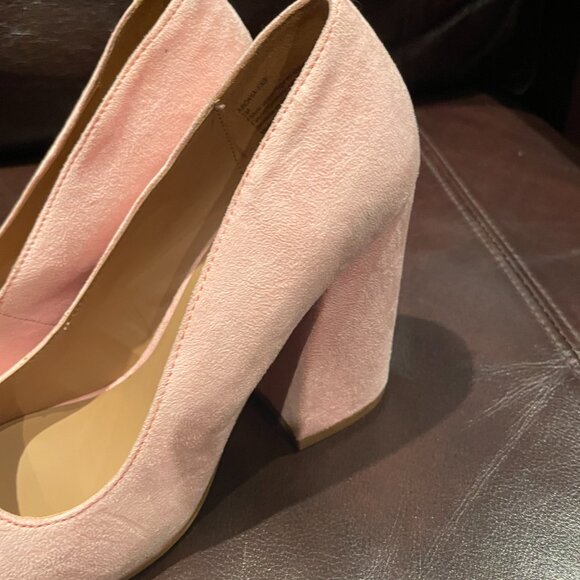 Audry Block Heel Pump Abound, size 7 - Picture 4 of 7